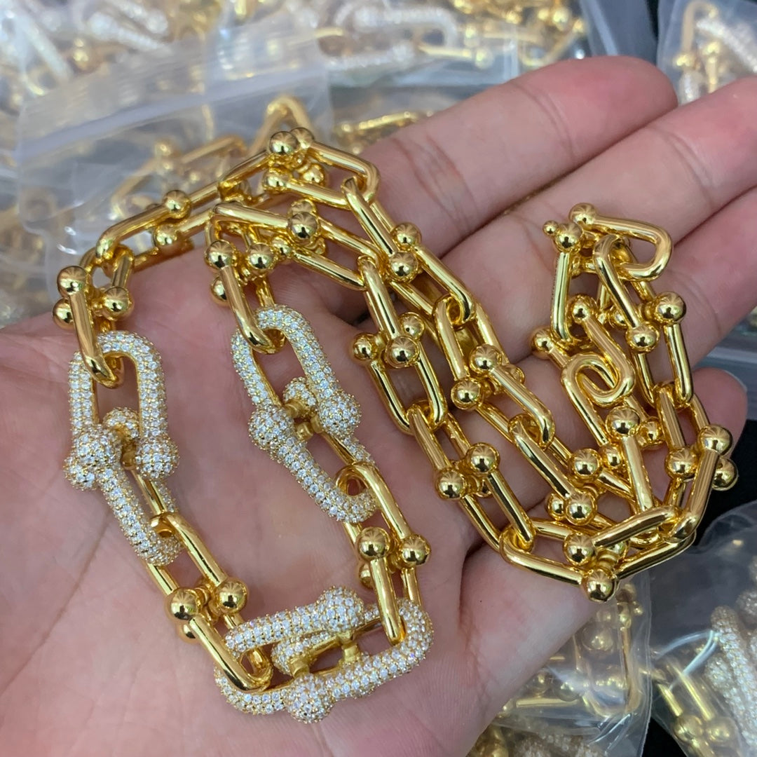 Tifa industrial Crystal necklace pre-order