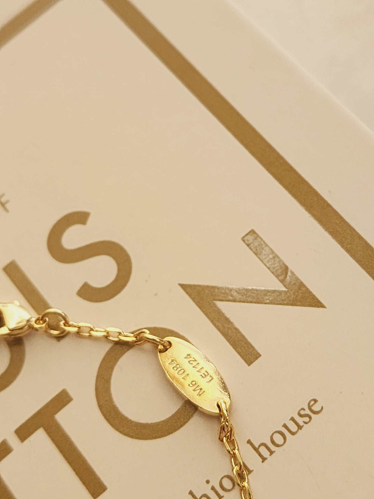 V Bracelet