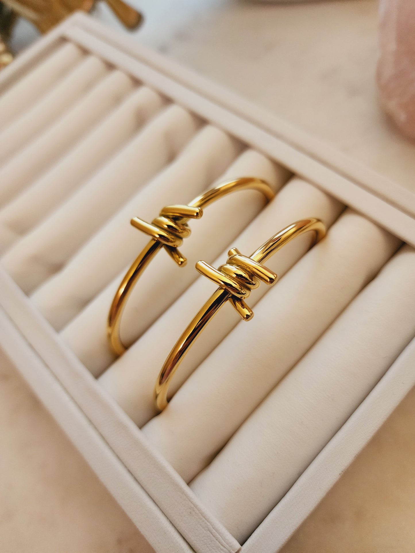 Tifa Knot cuff