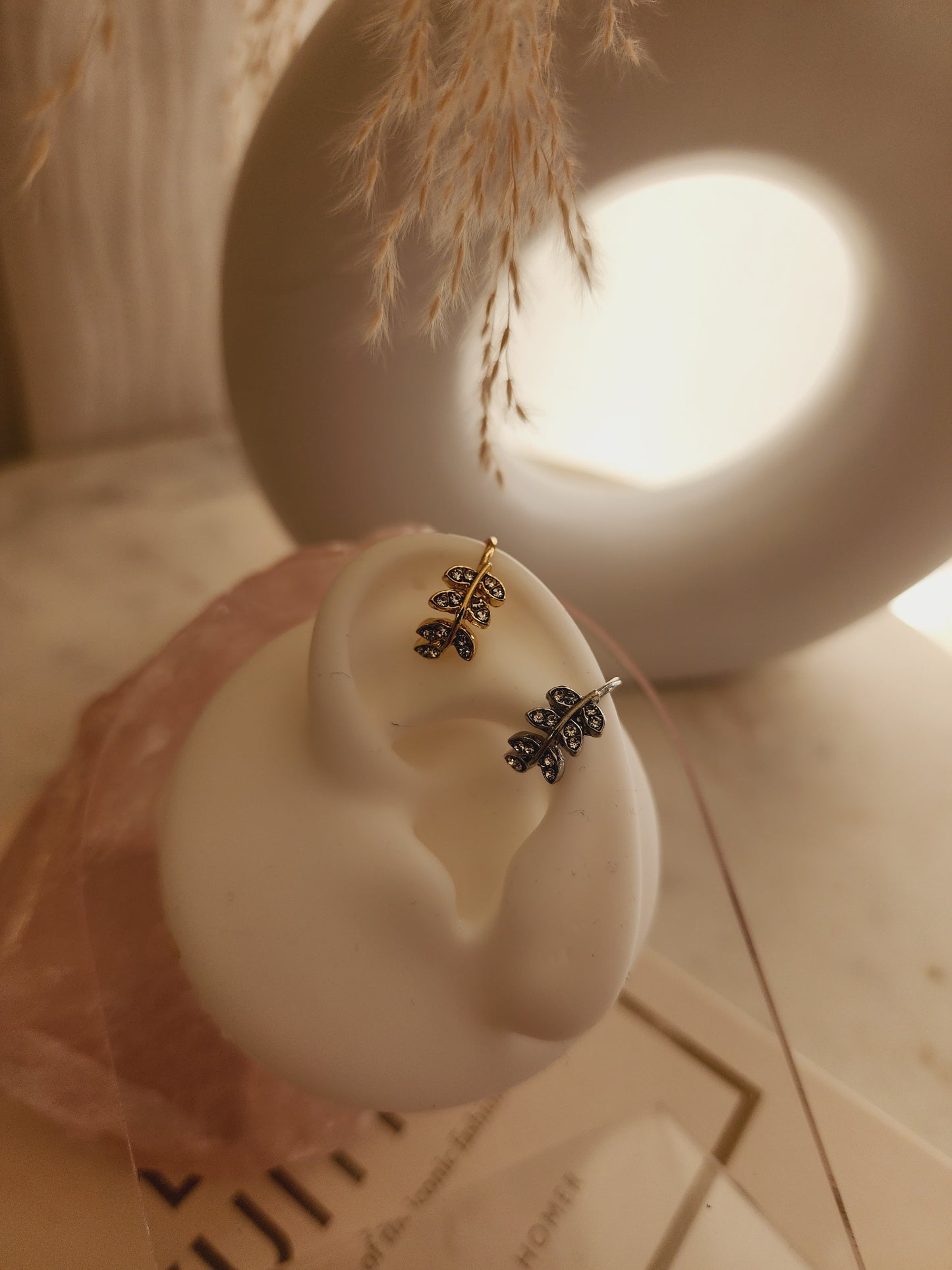 Olive branch earcuff