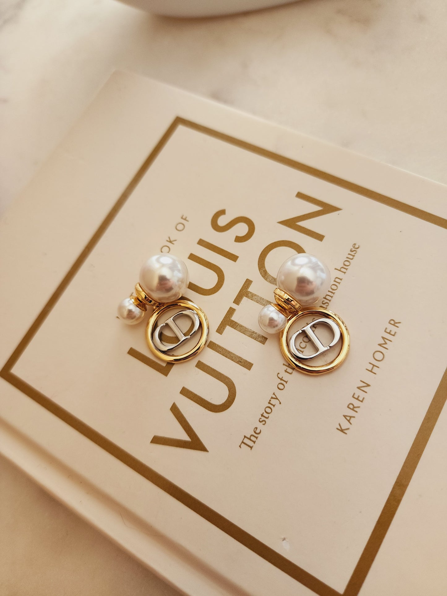 Carolina D pearl earrings