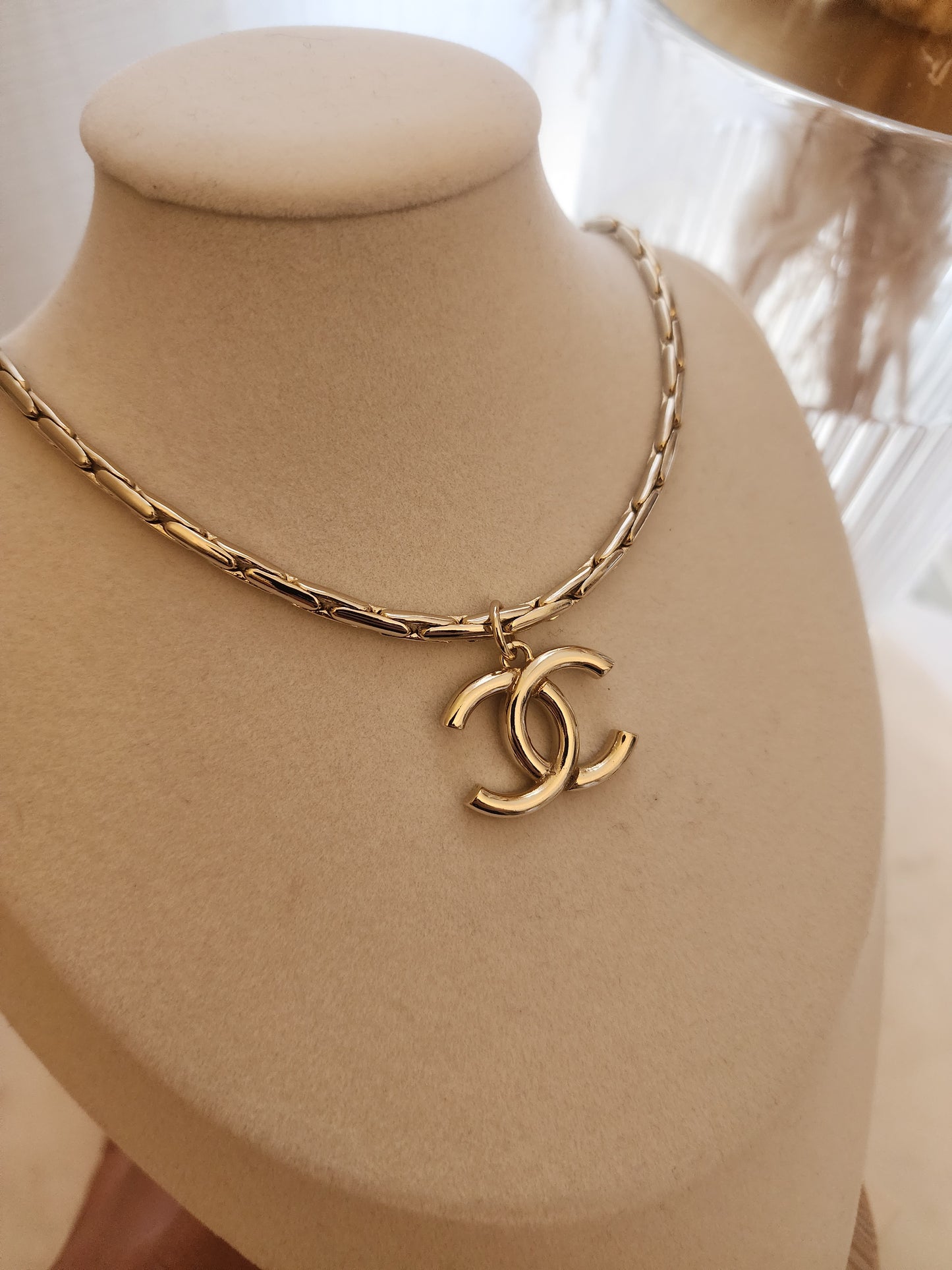 Coralie vintage necklace