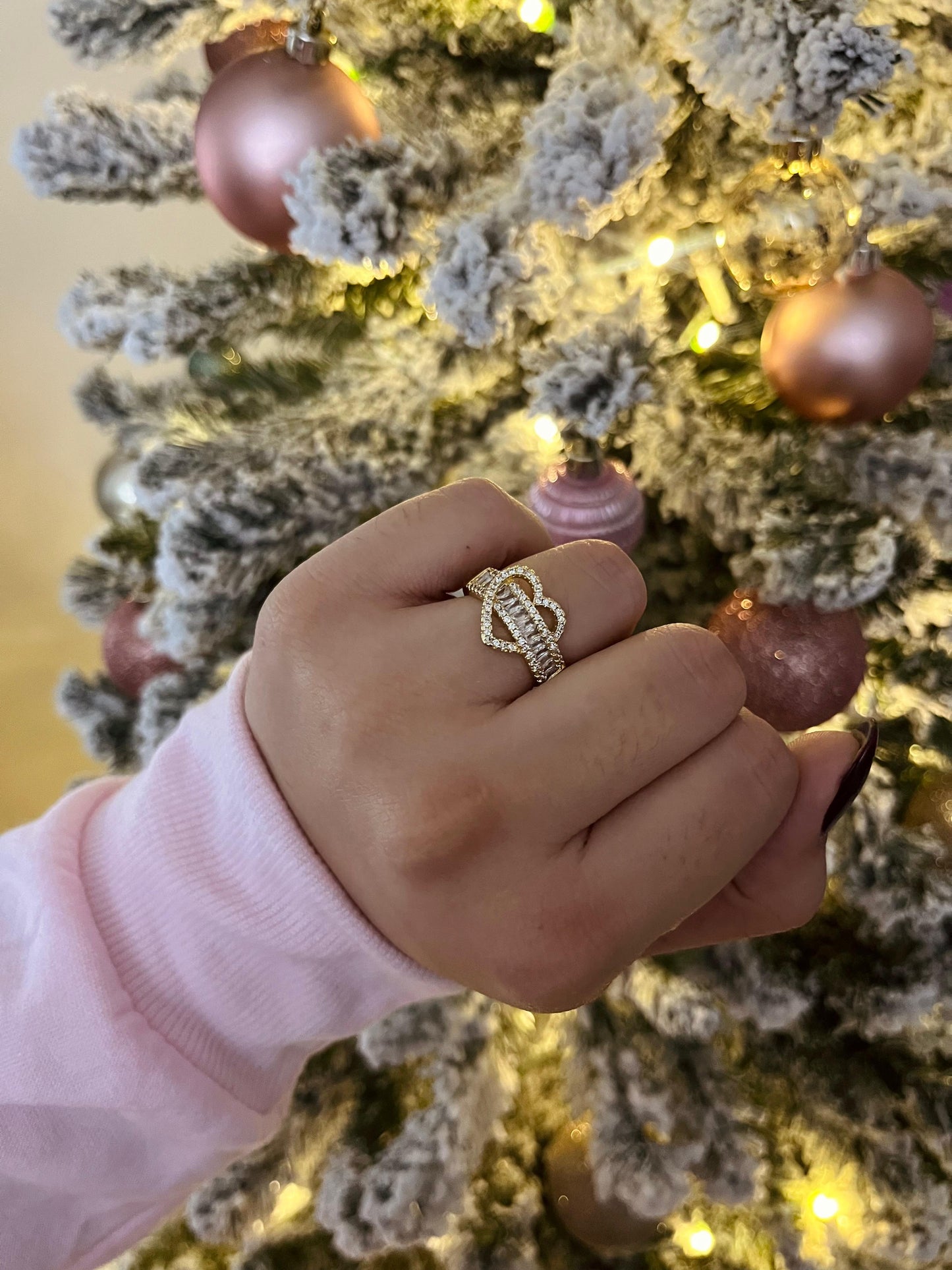 Luxury heart ring