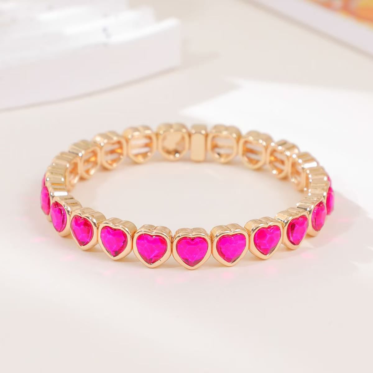Elastic heart bracelet