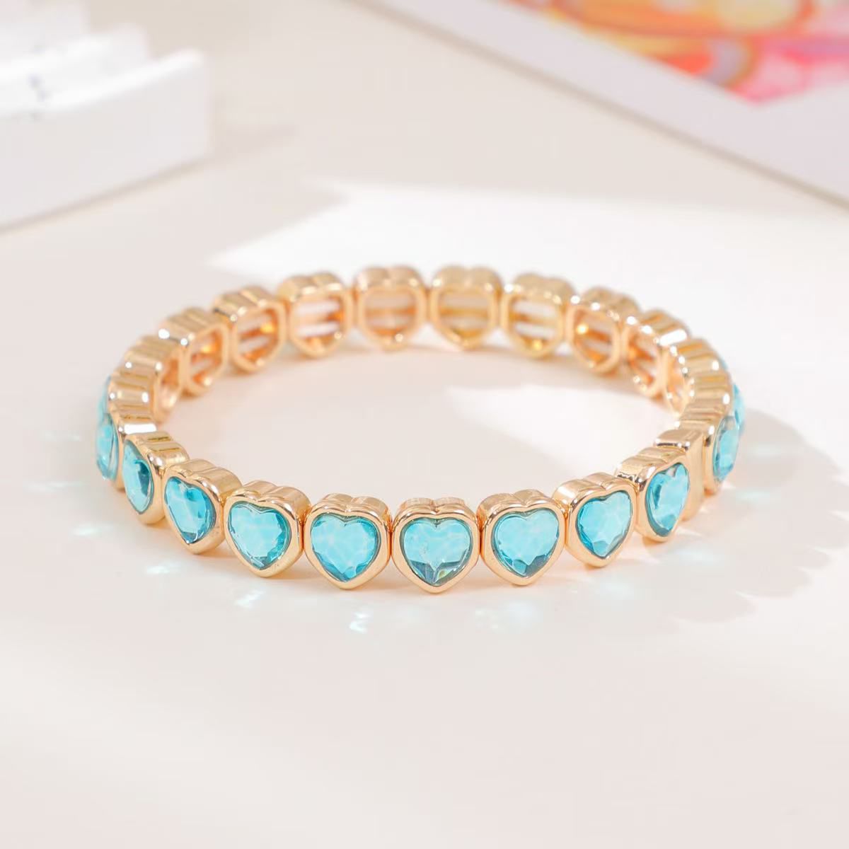 Elastic heart bracelet