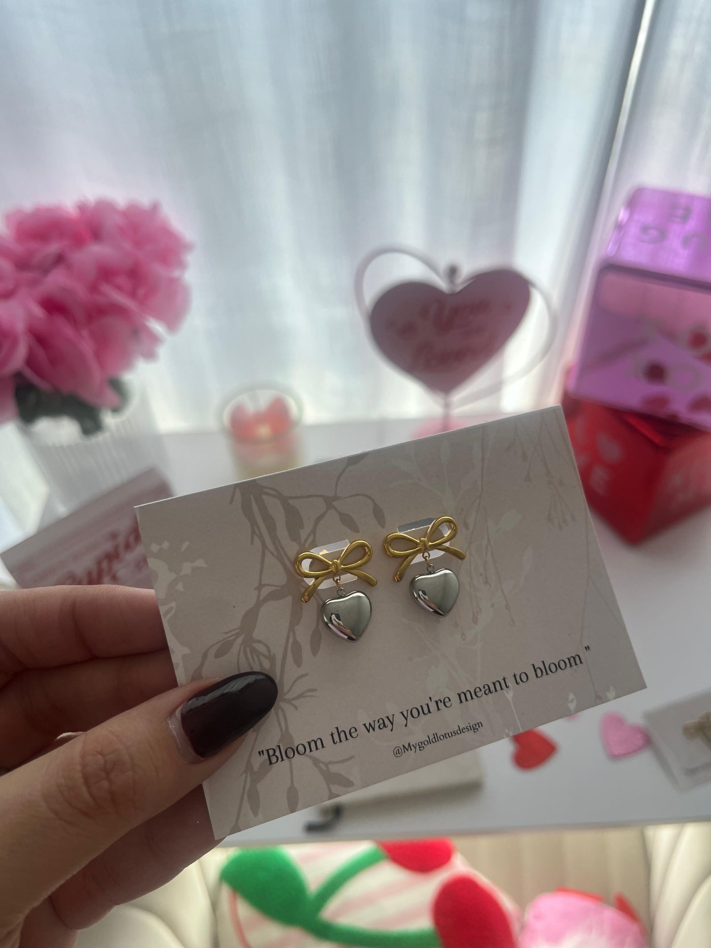 Bow heart earrings