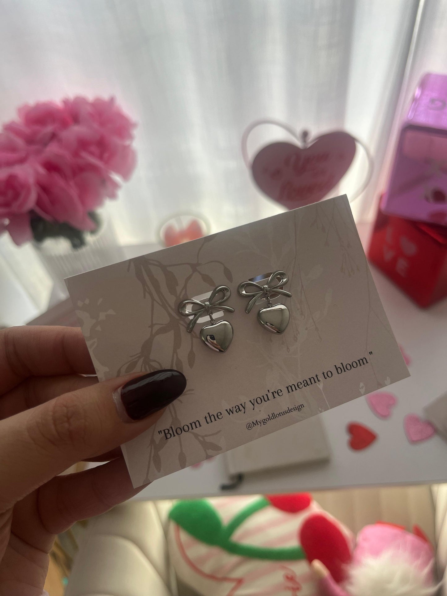 Bow heart earrings