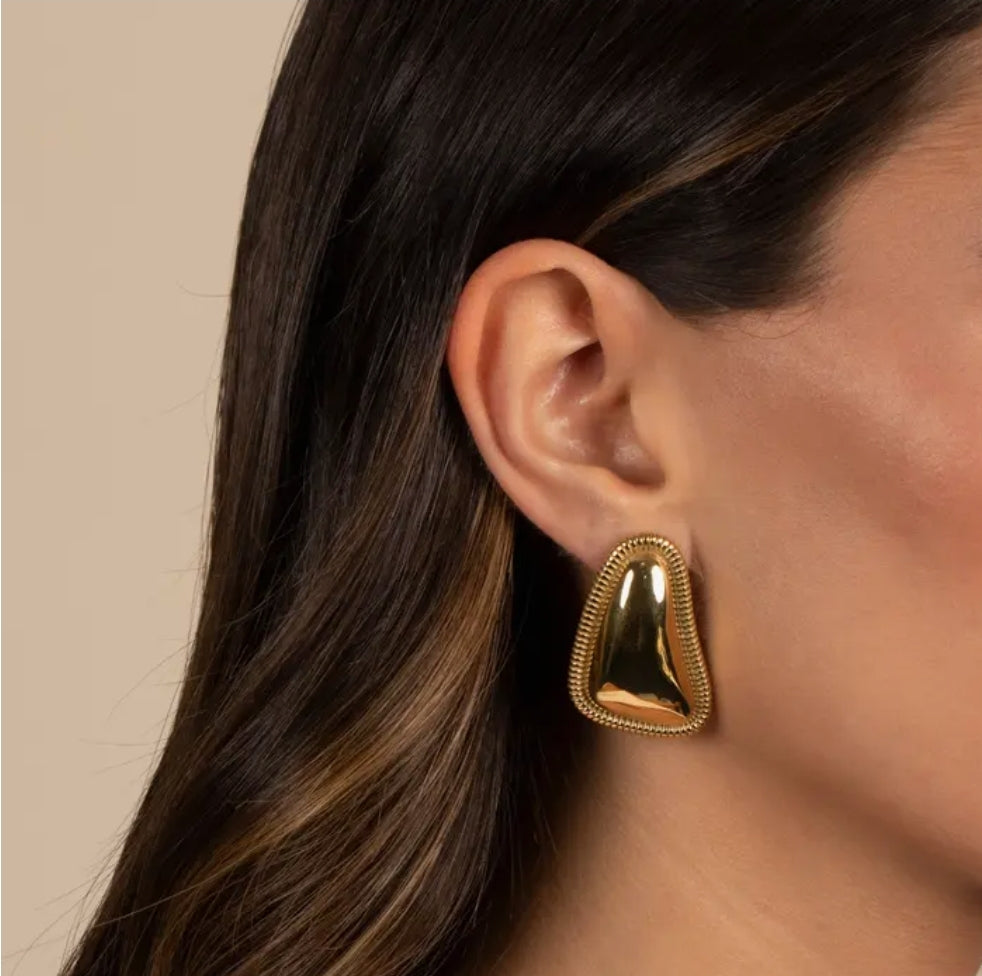 Oval vintage earrings