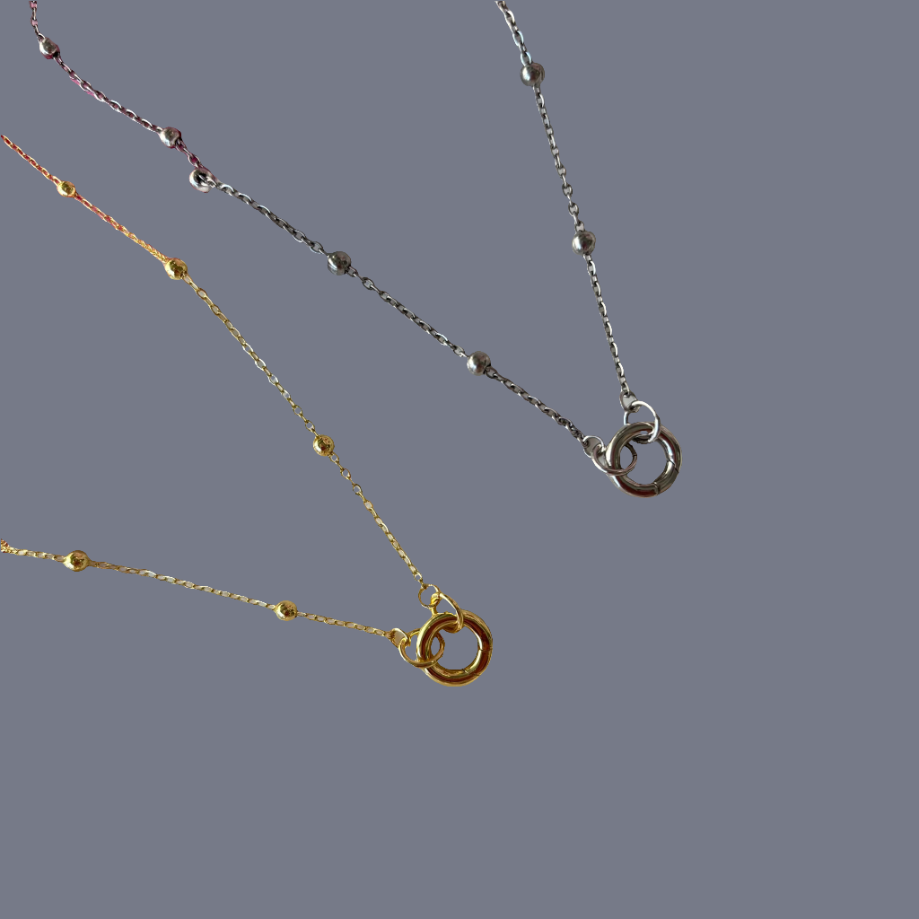 Beaded round clasp necklace