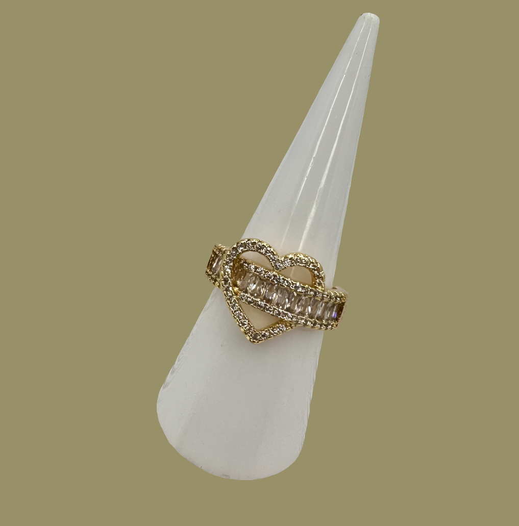 Luxury heart ring