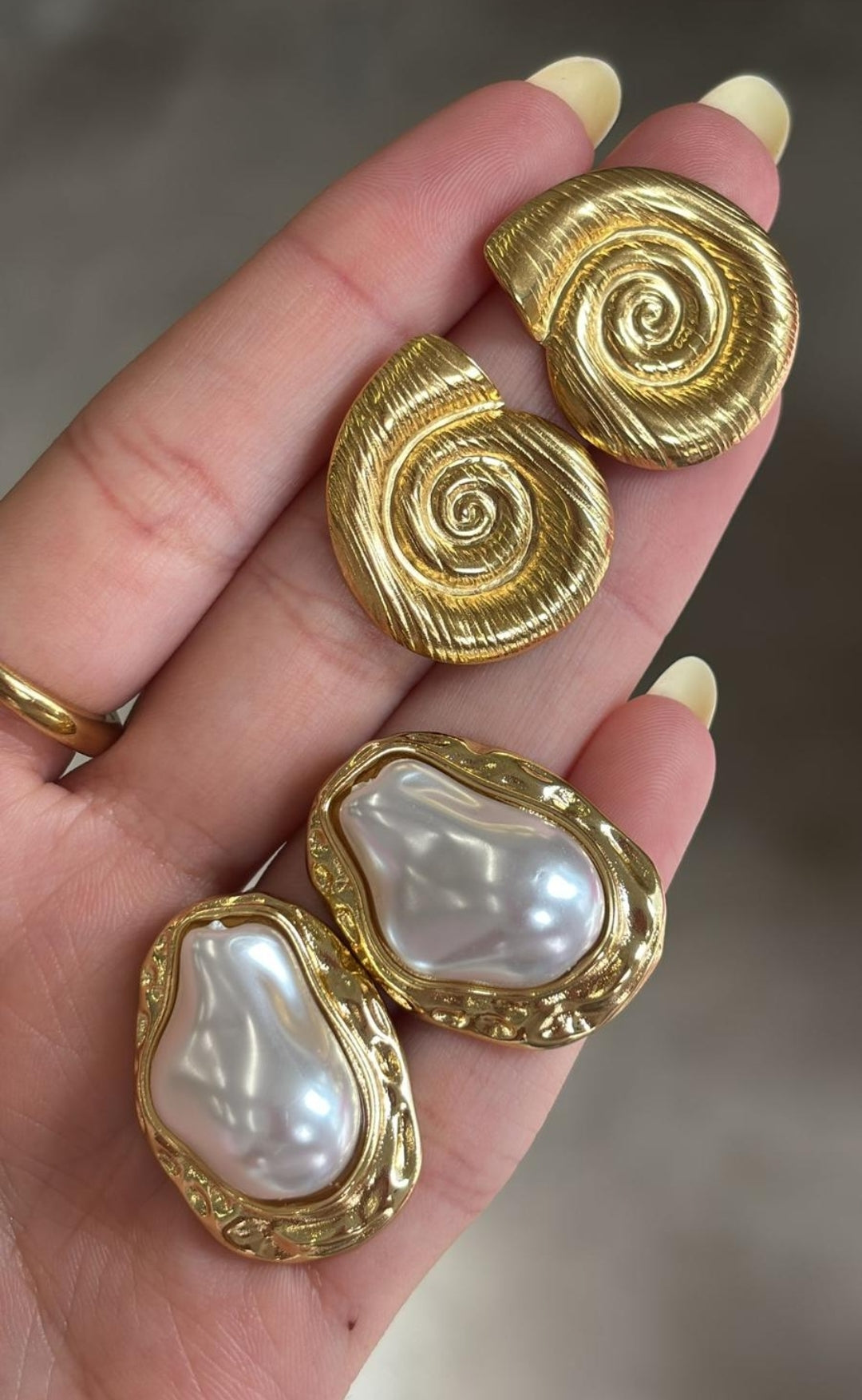 Spiral snail earrings
