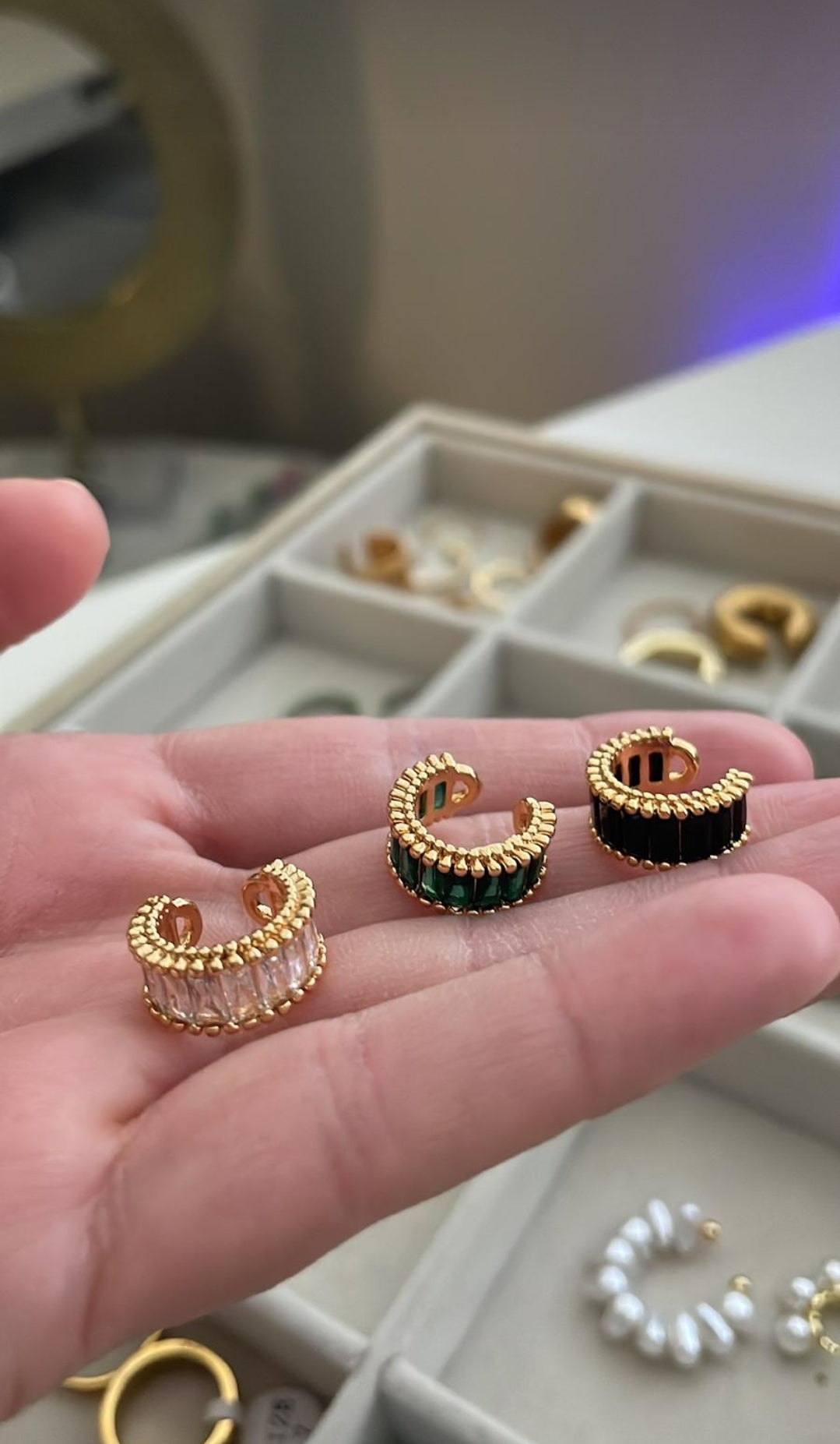 Kamia Crystal earcuff