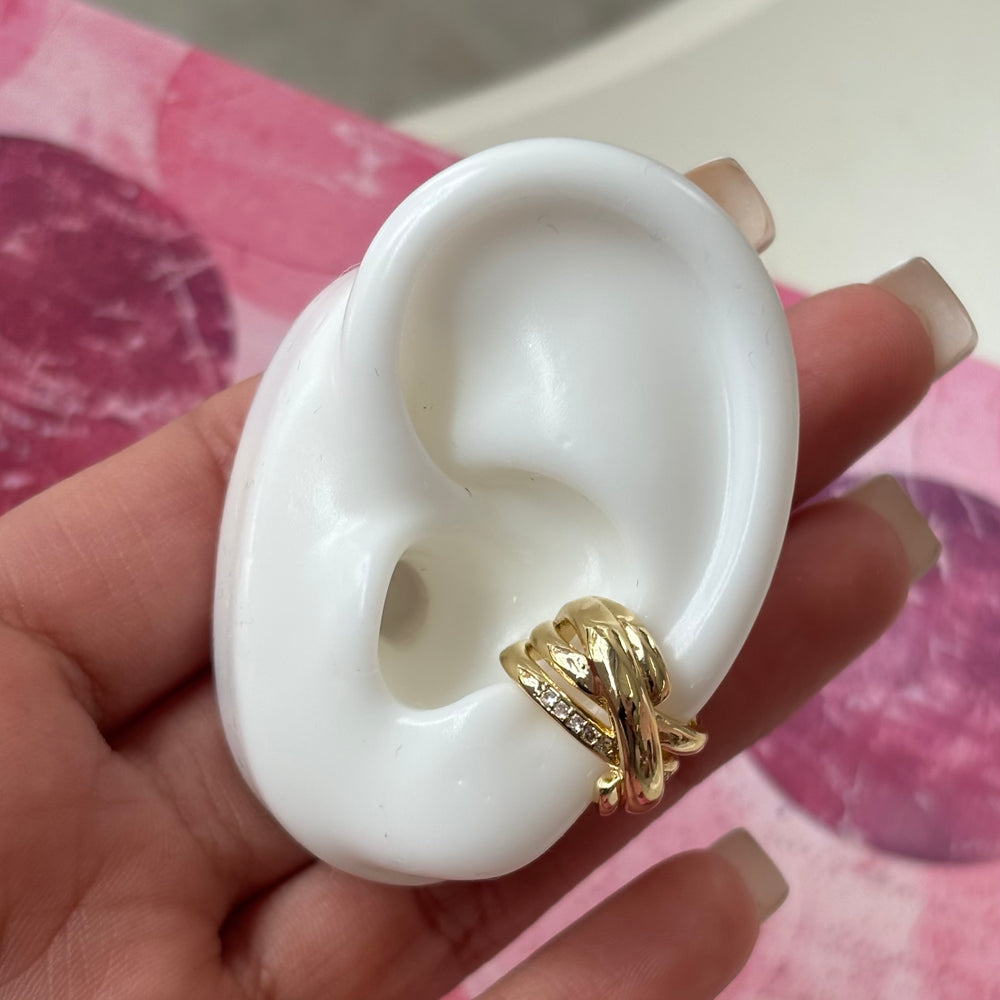 Puffy interlaced earcuff