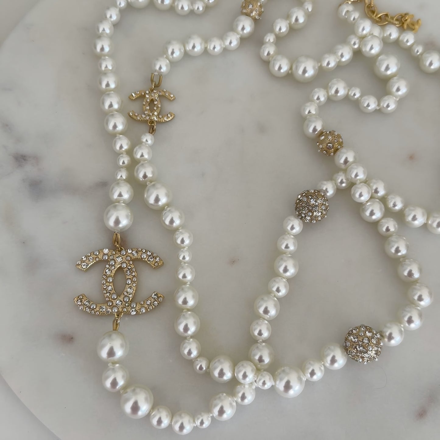 Decadence cc pearl necklace