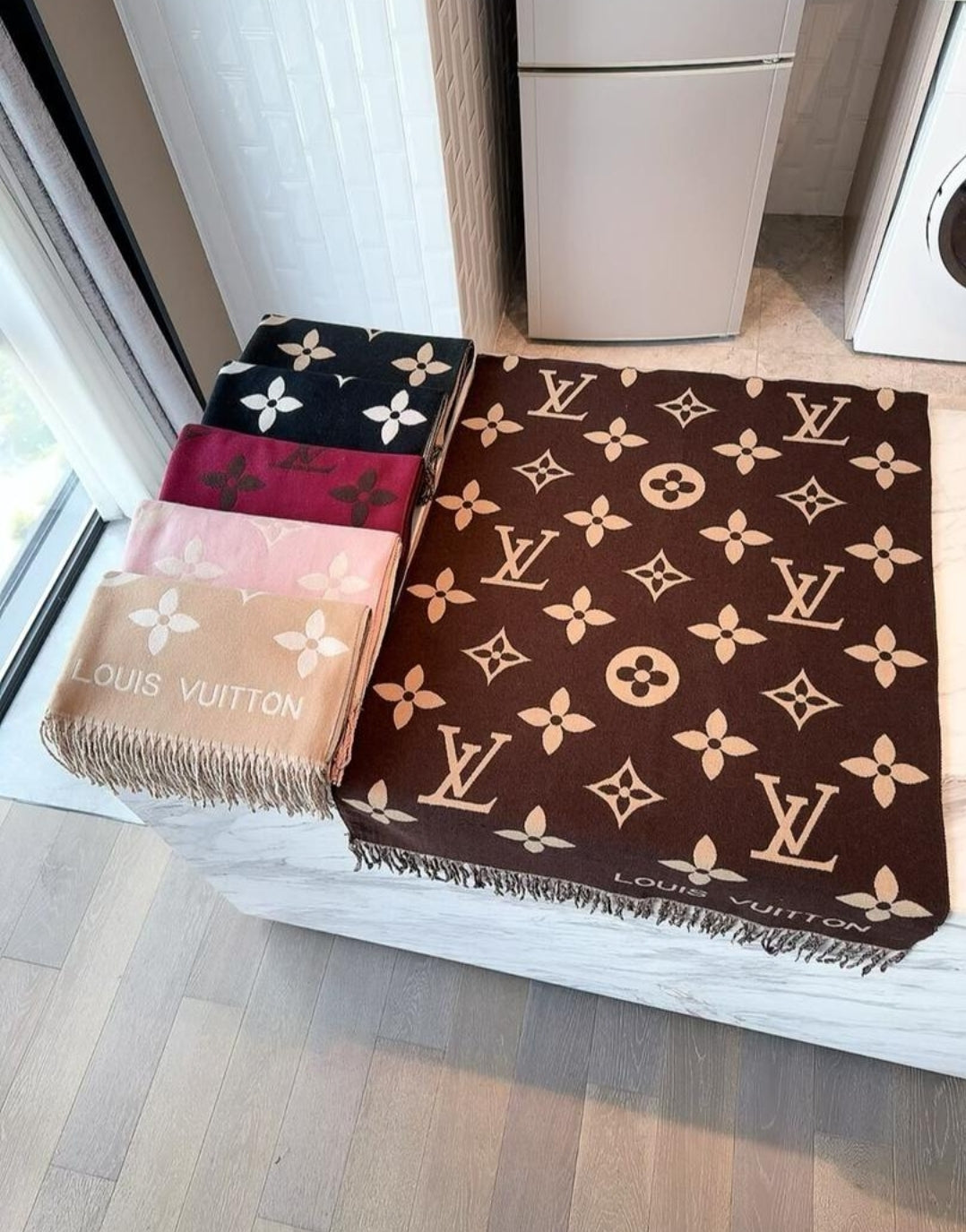 Liana scarf pre-order