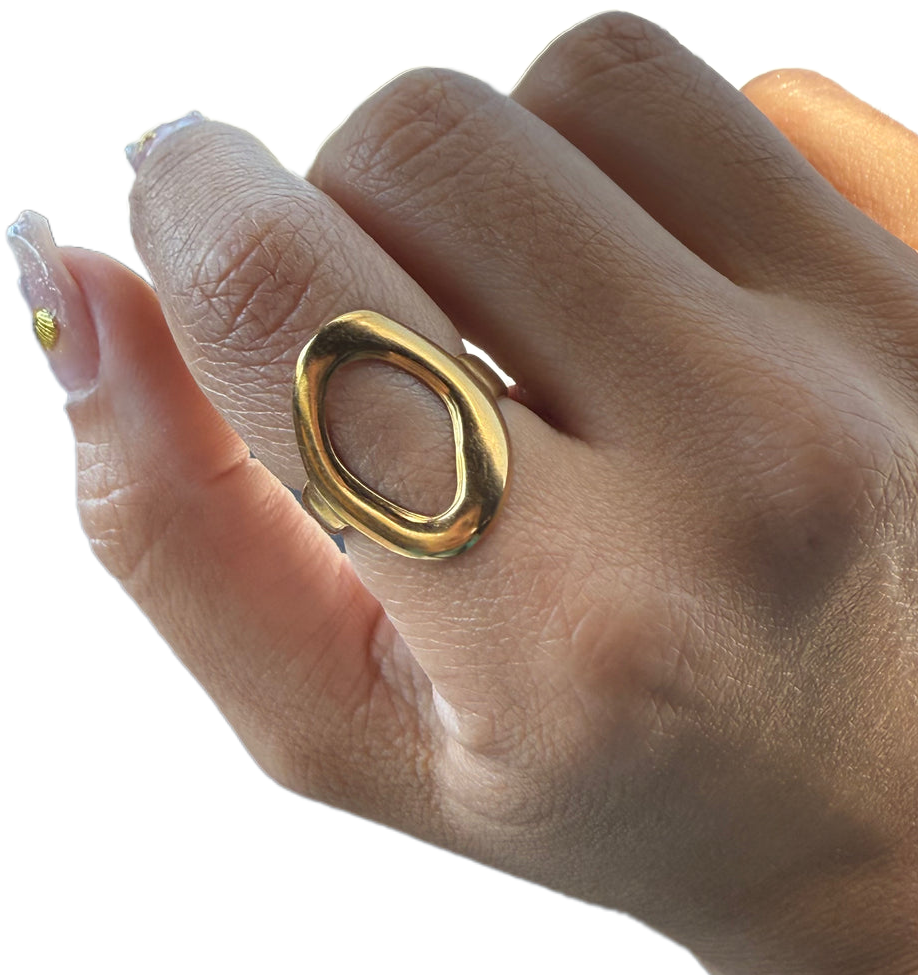 Oval golden ring