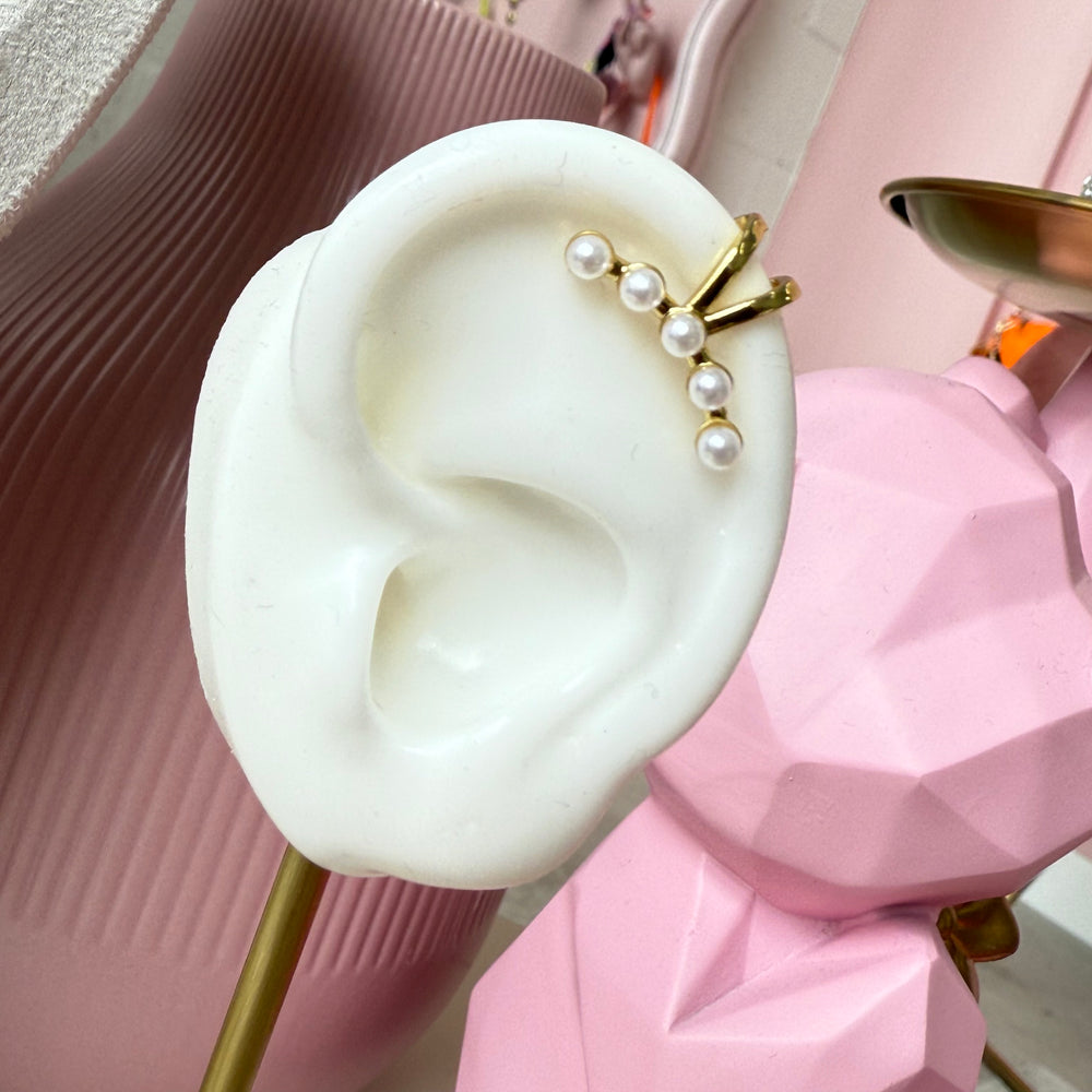 Edith pearl earcuff