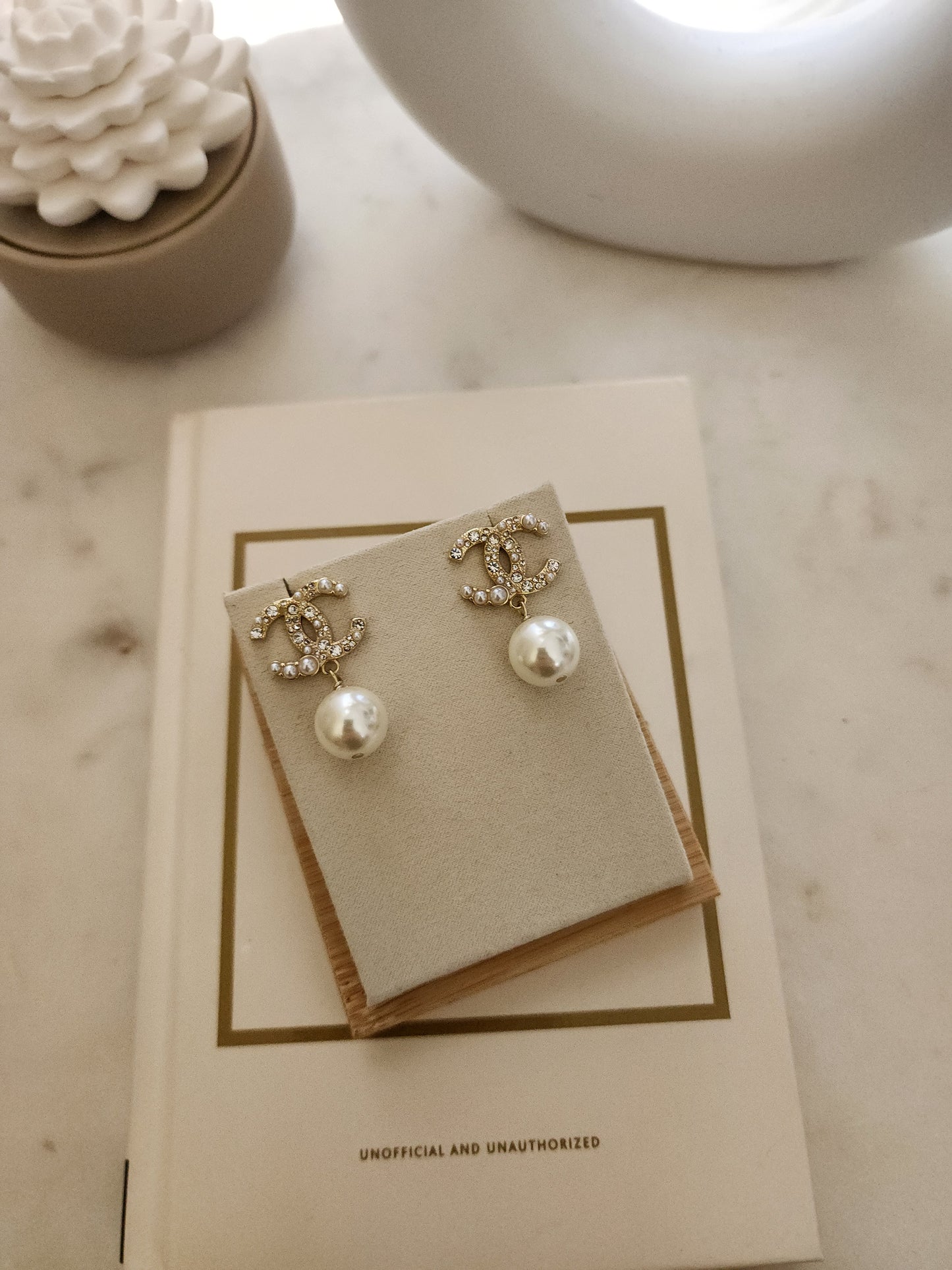 CC crystal Pearl earrings