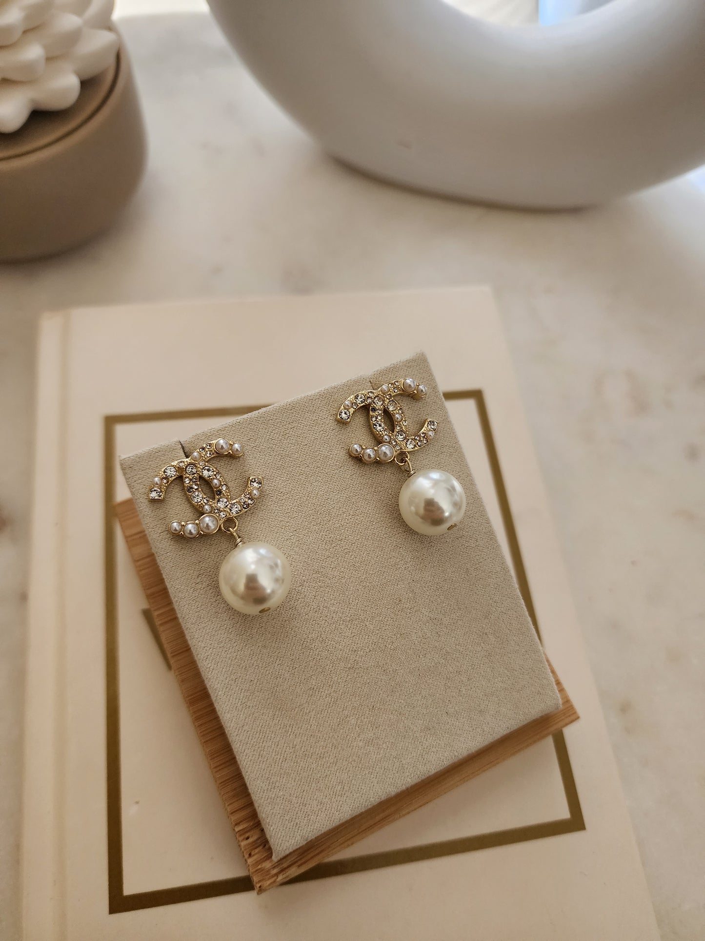 CC crystal Pearl earrings