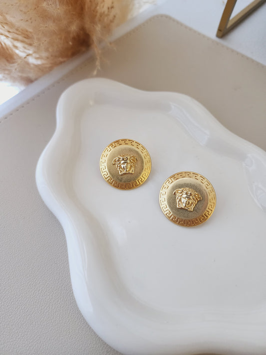 Vera button earrings