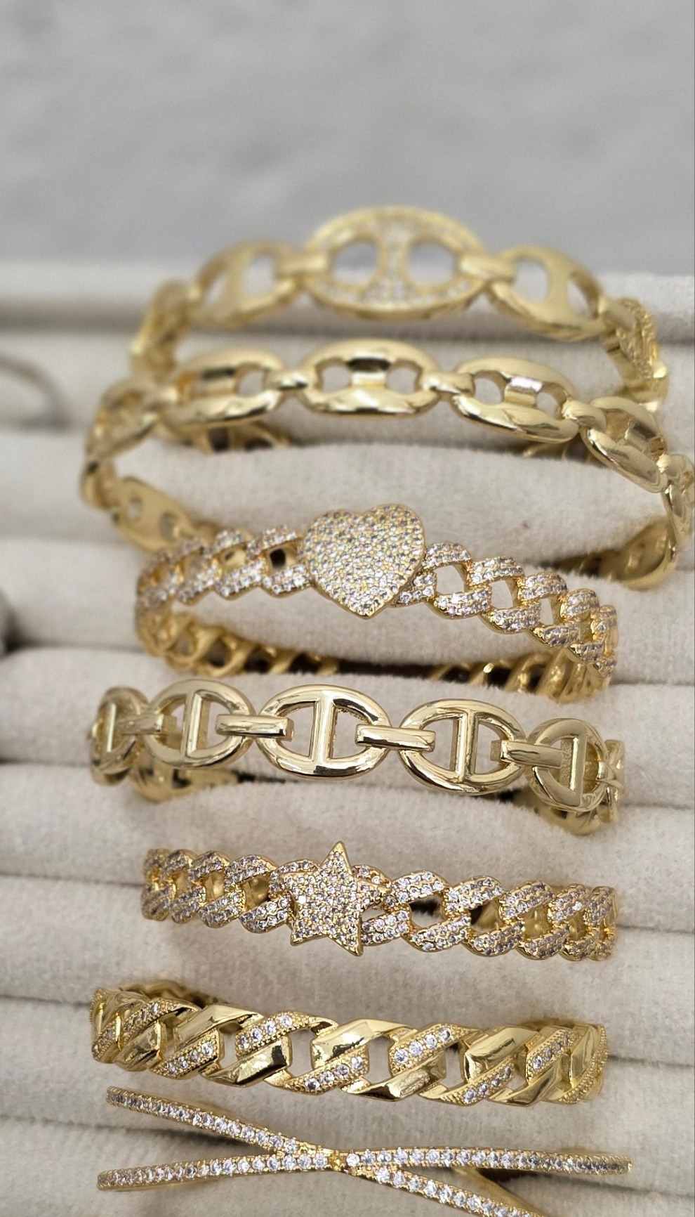 Luxury cuban cuff