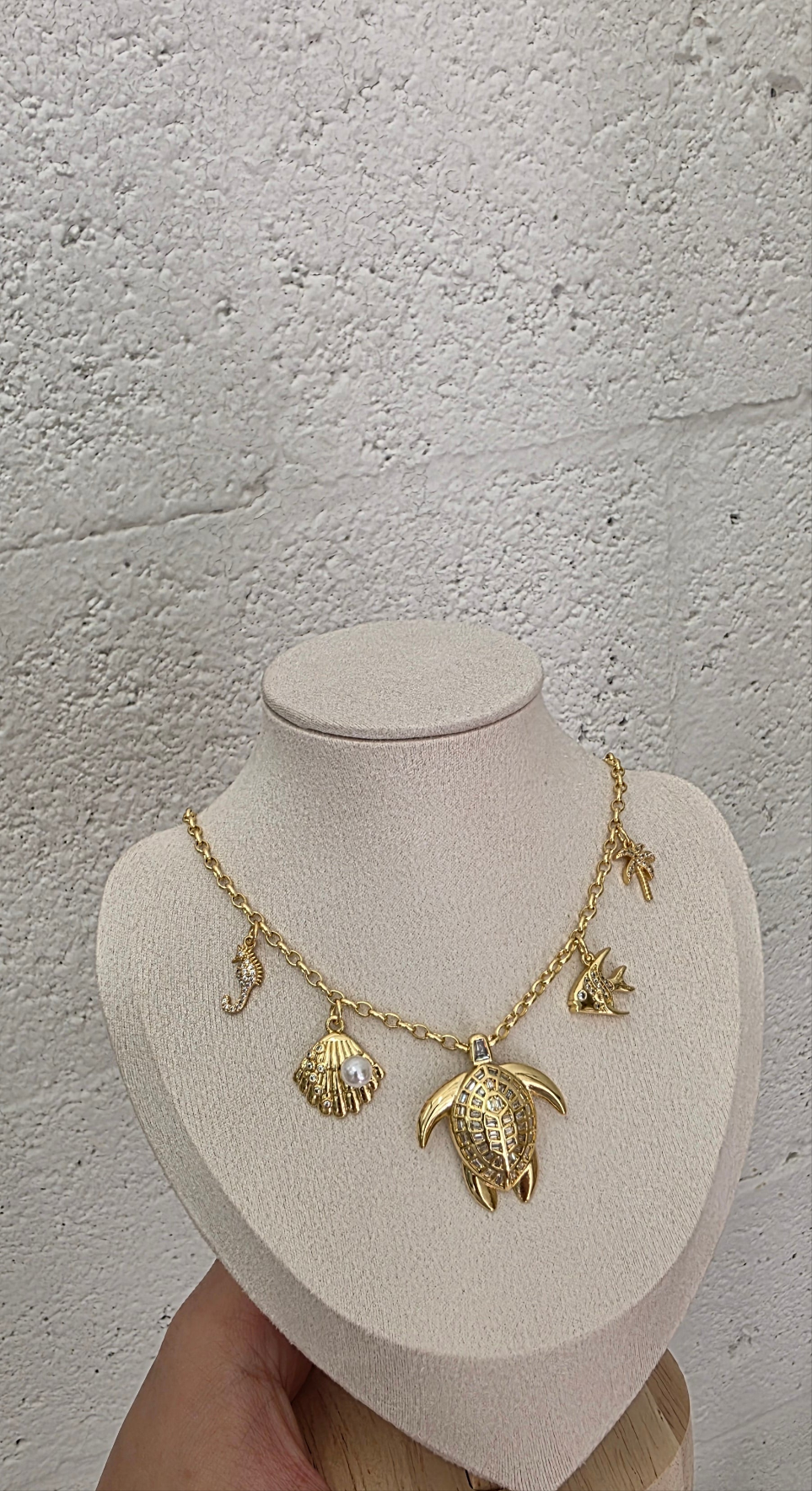 Tropical wave necklace