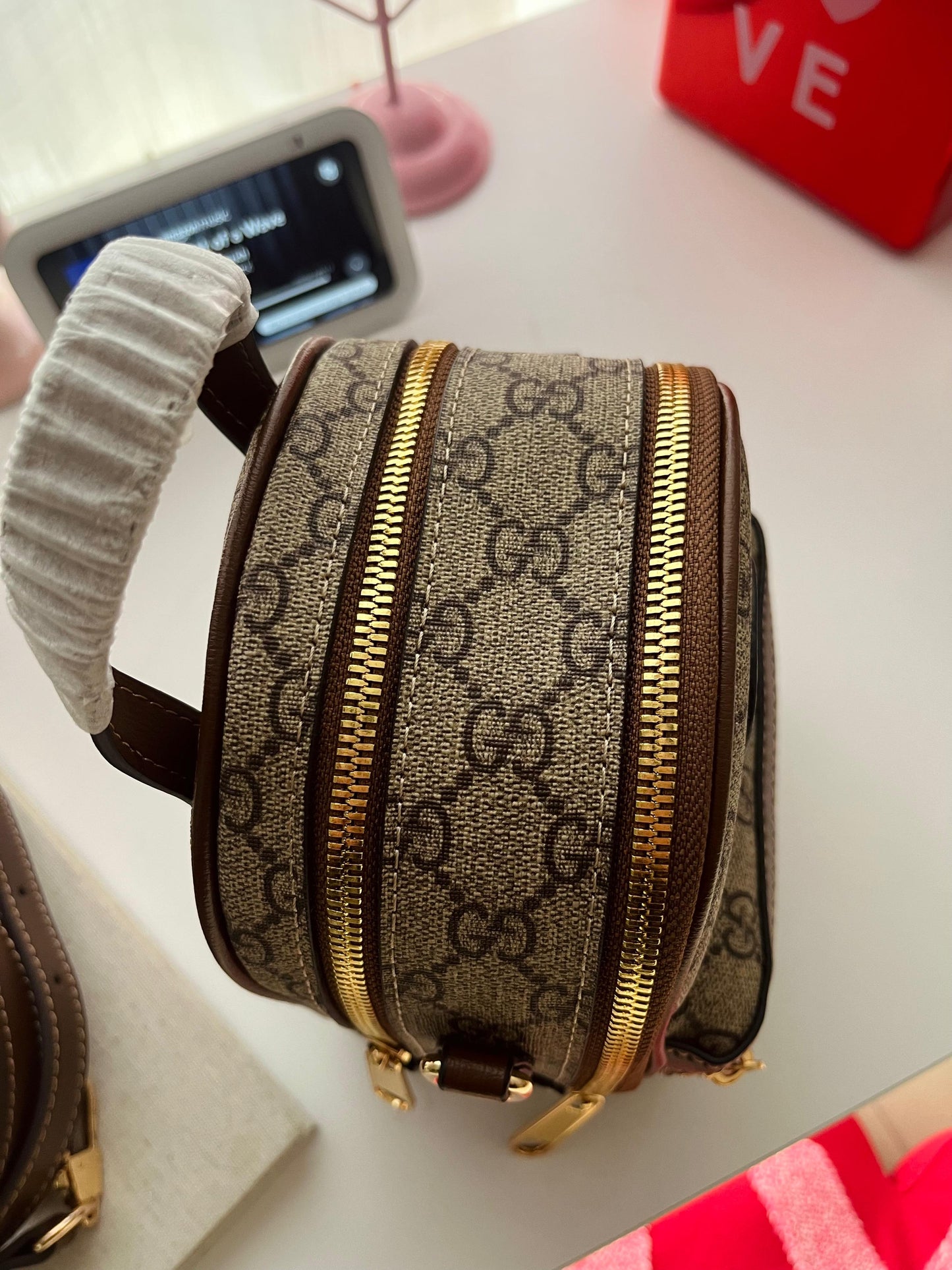 Guzzy travel backpack