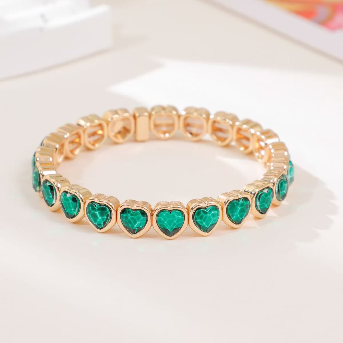 Elastic heart bracelet