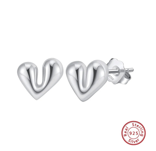 Curve heart studs