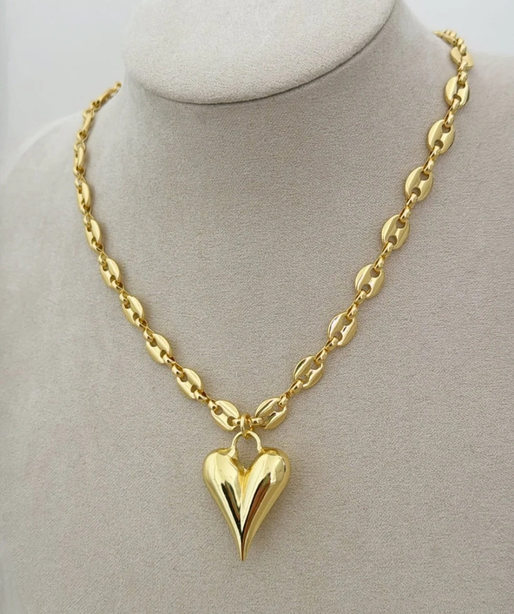 Guzzi link heart Necklace