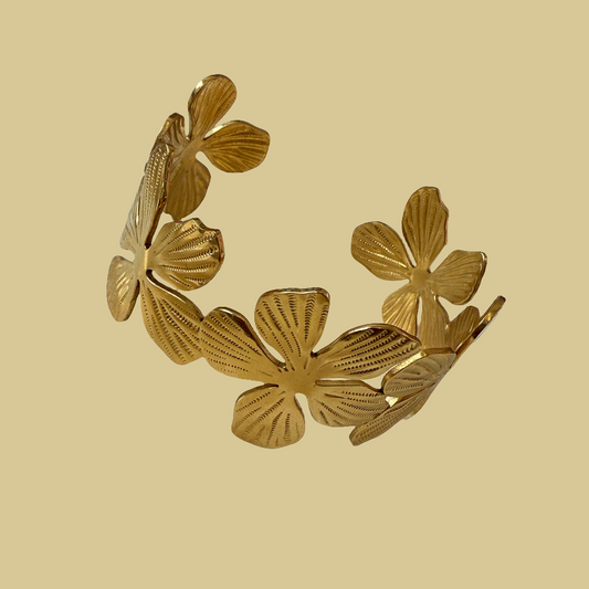 Daisy cuff