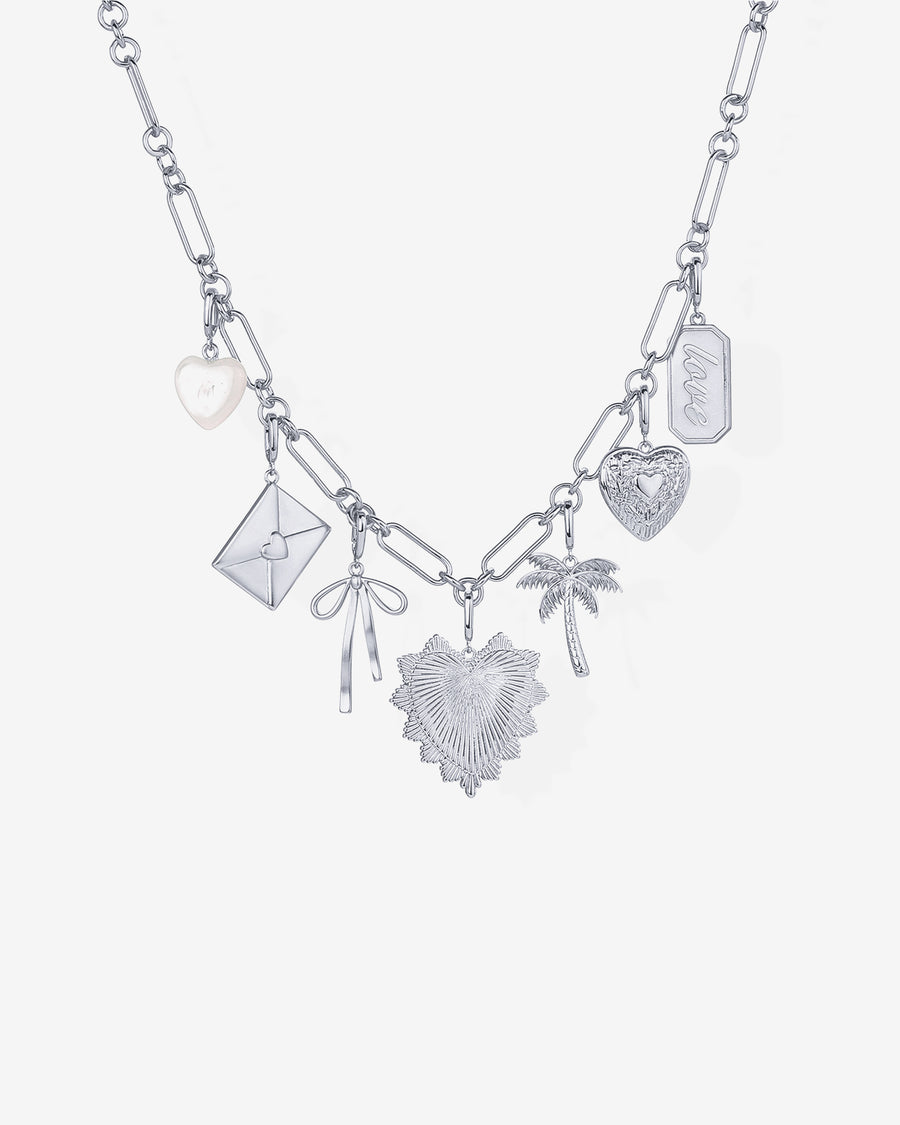 Chunky charm necklace 🤍