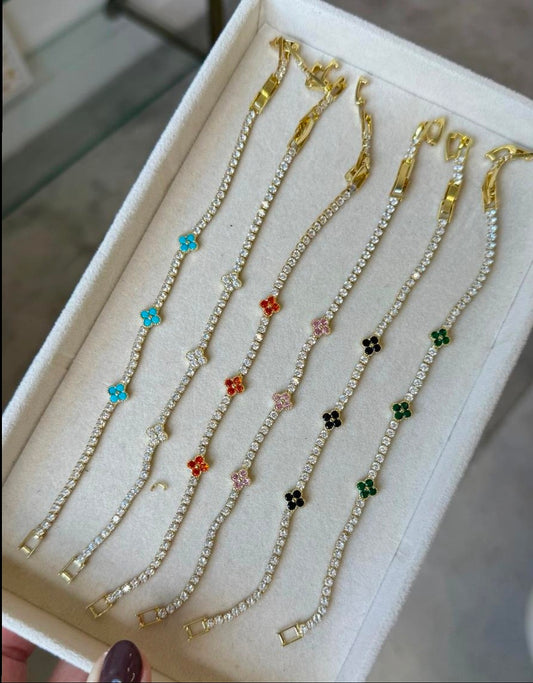 Crystal cliver flower bracelet