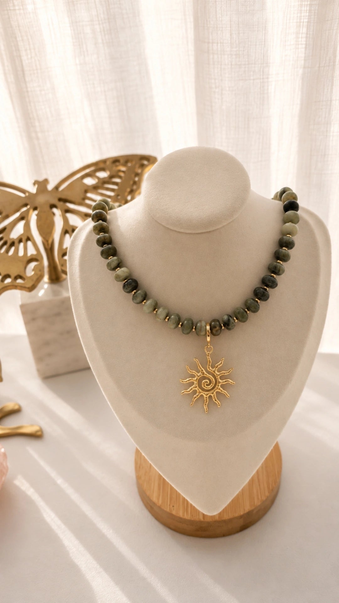 Solaris Jade necklace