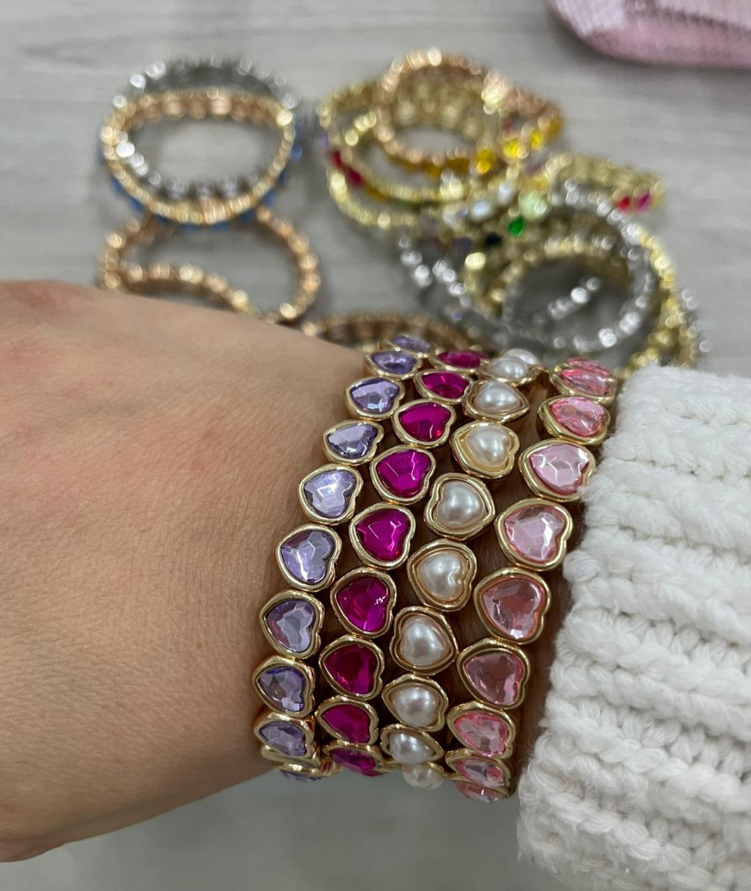 Elastic heart bracelet