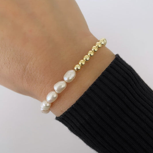 Gold & Pearl Beaded bracelet ✨️