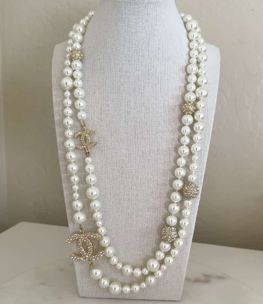 Decadence cc pearl necklace