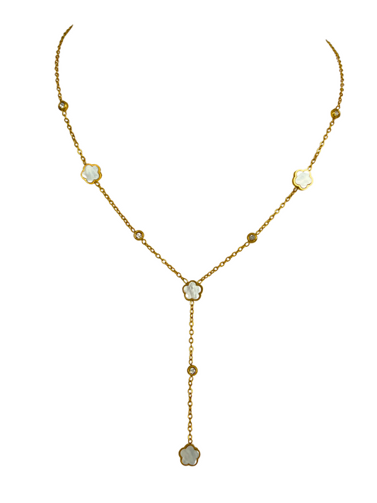Mother of pearl clover necklace