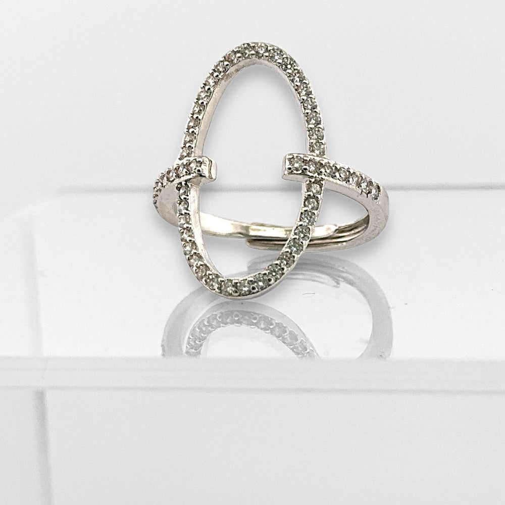 Oval crystal ring